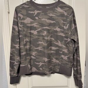 Athleta Farallon Crew Long Sleeve Sweatshirt Camo